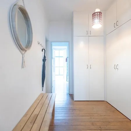 Spacious 2 Bedroom Apt With Large Living Room Lisbon Apartment