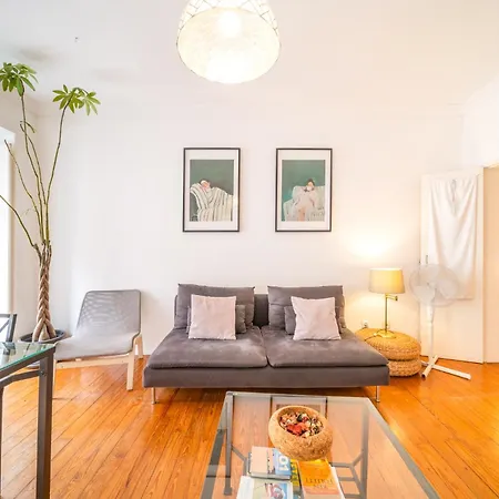 Апартаменти Spacious 2 Bedroom With Large Living *