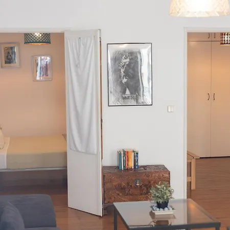 Spacious 2 Bedroom Apt With Large Living Room Lisbon Lissabon